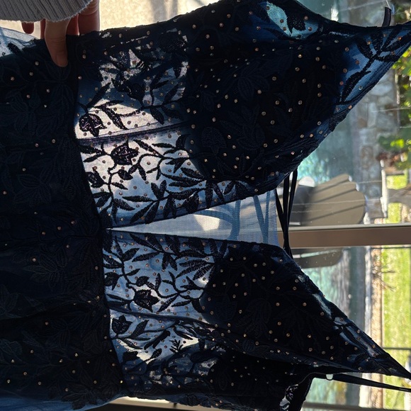 ✨ Betsy & Adam Navy Tulle Formal Gown ✨ - Picture 4 of 6